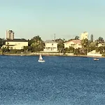 Broadbeach Waterfront Holiday House