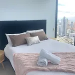 Ocean View 2 Bedrooms At Broadbeach
