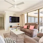 Spacious & Magnificent Views Apartment