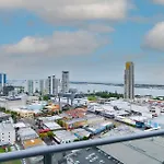Southport Central Towers 1 Bedroom Apartment - Gchm