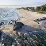 Large Tugun Modern House Minutes To The Beach
