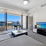 Sierra Grand Deluxe 1 Bedroom Apartment - Coasthm
