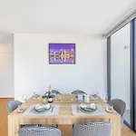Riverside 2Br Delicate Apt