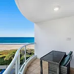 Beachfront Apartment In Palm Beach - Coasthm