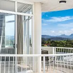 Kirra Beach Apartments