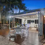 Paradise Retreat Resort Home With Waterfall & Pool On 2000M2