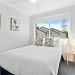 \'Golden State Of Mind\' Coastal Haven In Broadbeach