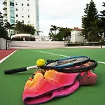 Pacific Views Resort