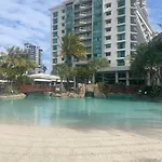 Crown Towers - Private Apartment