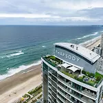 Stunning High Level Deluxe Apartment At Rhapsody