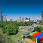 Freshly Renovated Modern Waterfront 1 Bedroom Unit
