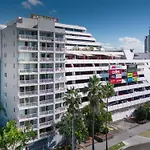 Freshly Renovated Modern Waterfront 1 Bedroom Unit