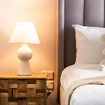 Pavilion Palm Beach, Vibrant Cafs Beach & Dining