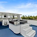 Coomera Houseboats