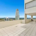 Oceanview Located In The Heart Of Surfers - Self Contained, Privately Managed Apartments