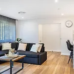 Armrick Seaside Apartments Broadbeach