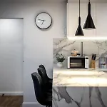 Armrick Seaside Apartments Broadbeach
