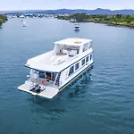 Coomera Houseboats