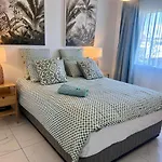 Beautiful Broadbeach Living!