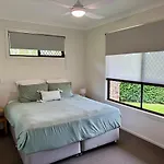 2 Bedroom Granny Flat In Nerang With Shared Pool