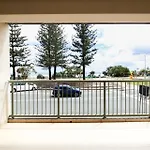 Beachfront Escape In Coolangatta