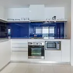 Circleoncavill Luxury 2 Bed Ocean View Spa Parking