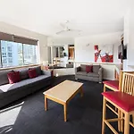 Tiki Hotel Apartments Surfers Paradise