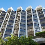 Tiki Hotel Apartments Surfers Paradise
