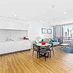 High Level 1 Bedroom Apartment In Paradise