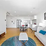 High Level 1 Bedroom Apartment In Paradise