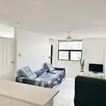 Surfers Private Apartments