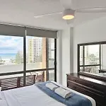 Surfers Private Apartments
