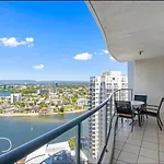 Panoramic Views Surfers-Chevron.