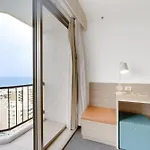 Ocean-View Studio - Walk To Cavill & Beach