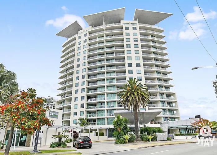 Wings Apartments - Qstay