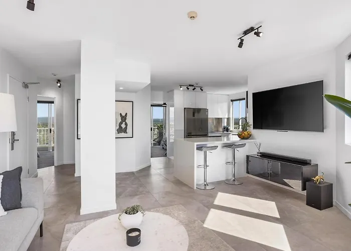 Emerald Surfers Paradise Shared Apartment