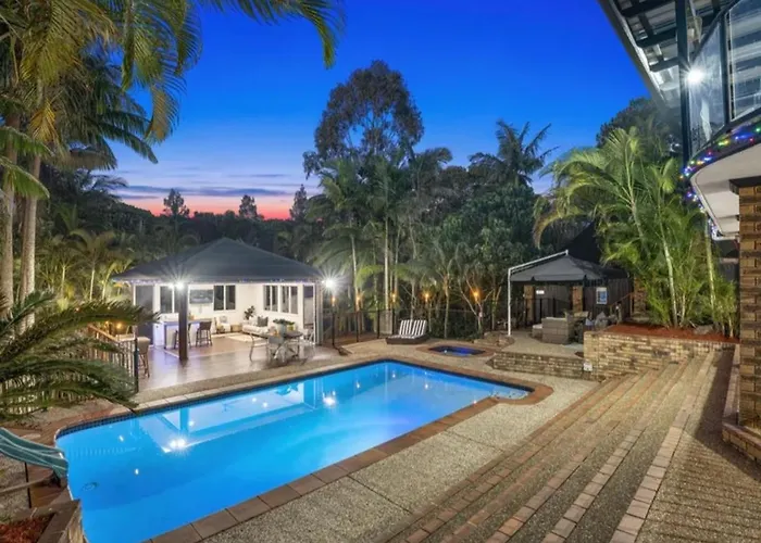 Paradise Retreat Resort Home With Waterfall & Pool On 2000M2