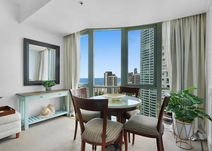 Oceanview 1-Bed Sub Penthouse With Pool & Gym