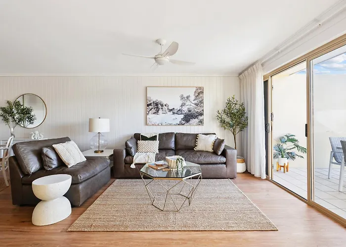 Burleigh Beachside Retreat