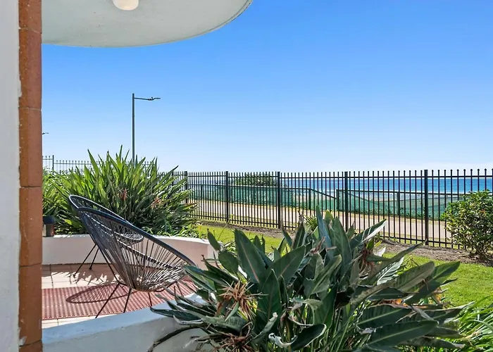 Paros On The Beach - Absolute Waterfront Living
