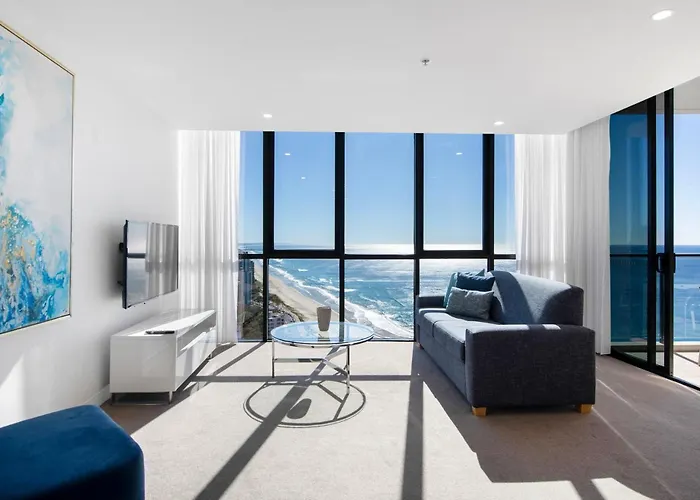 Stunning High Level Deluxe Apartment At Rhapsody