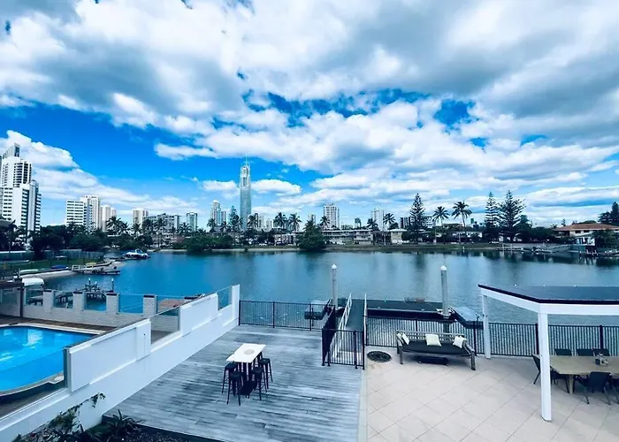 Riverside 3Bedroom Sunny House In Surfers Paradise