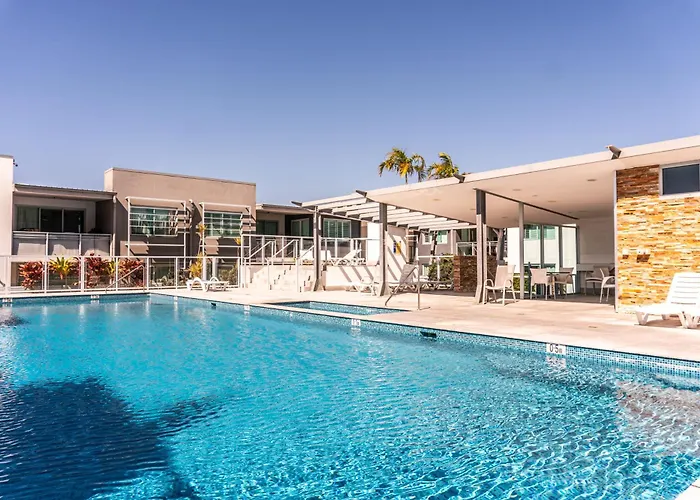 Pavilion Palm Beach, Vibrant Cafs Beach & Dining