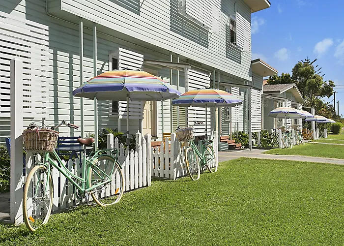 La Costa Beachside Motel