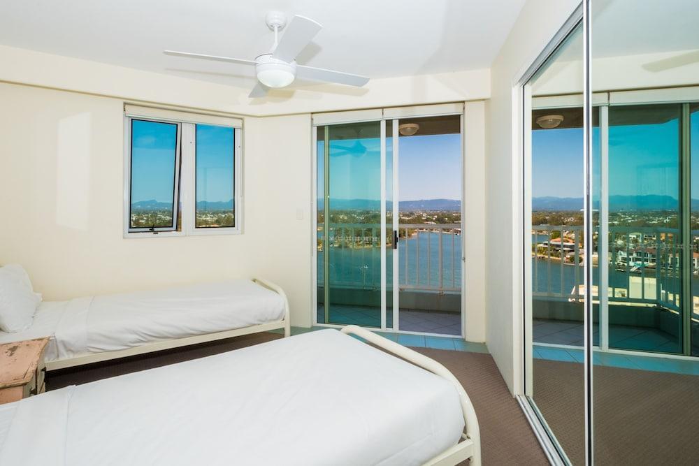 Hostel Emerald Surfers Paradise Shared Gold Coast