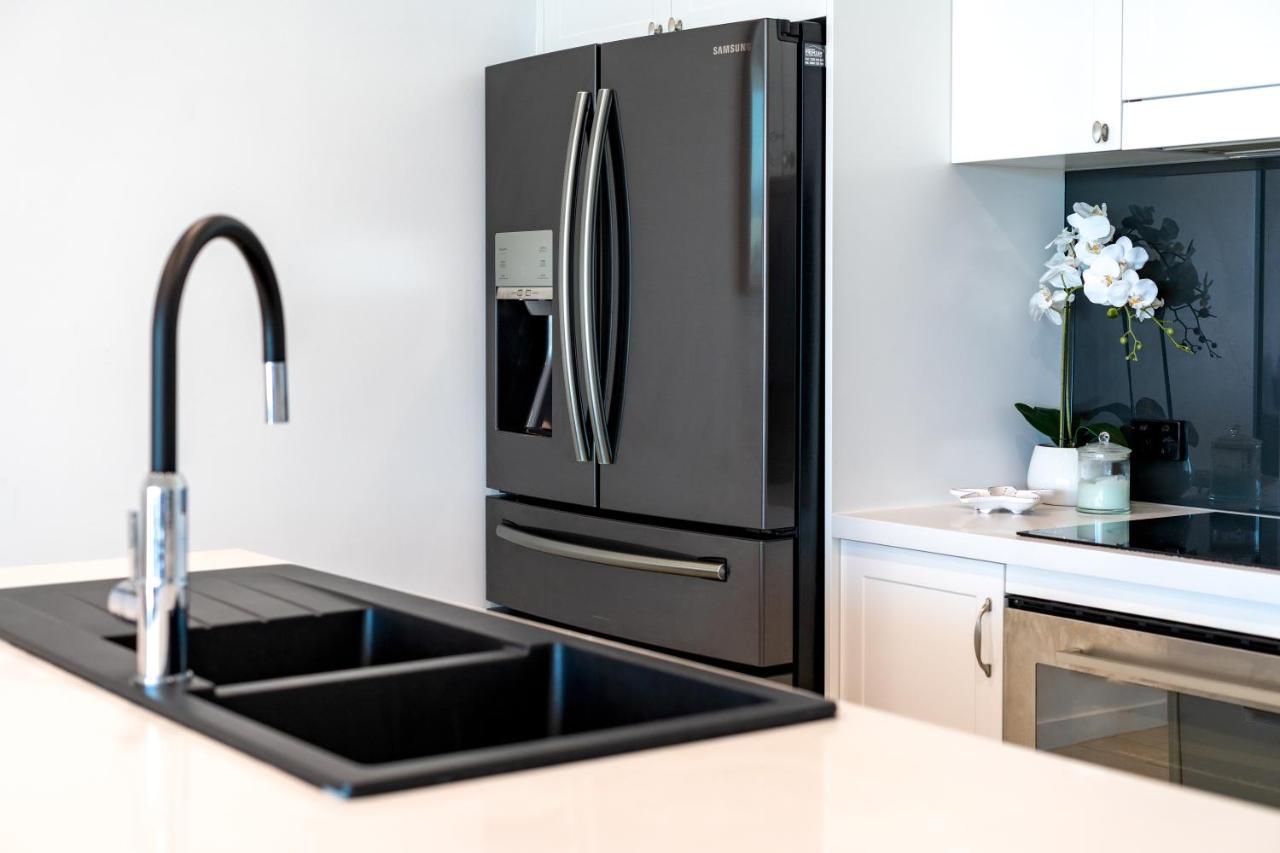 Wings Resort, And 2 Story Penthouses - We Accommodate Apartment