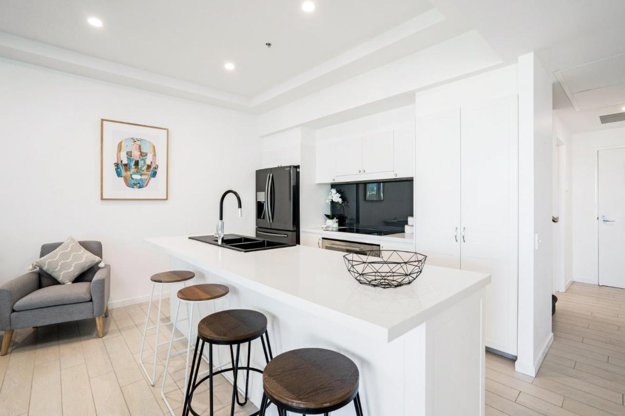 Wings Resort, And 2 Story Penthouses - We Accommodate