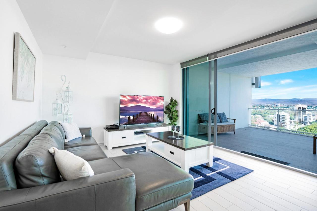 Wings Resort, And 2 Story Penthouses - We Accommodate Apartment *