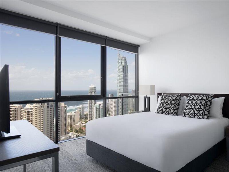 Mantra Circle On Cavill Gold Coast