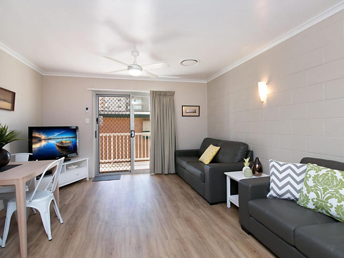 Mavic Court Unit 4 Apartment *